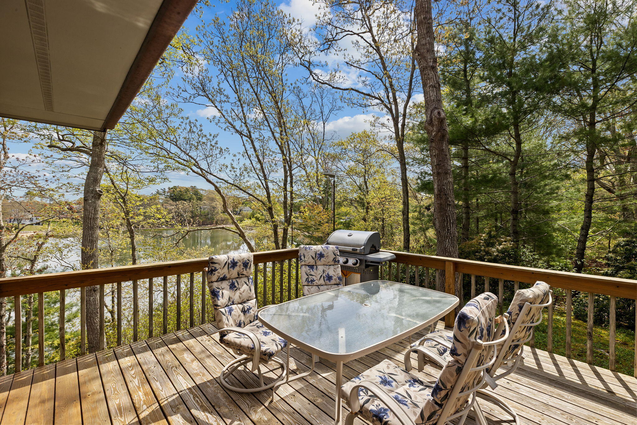 10 Quamhasset Road