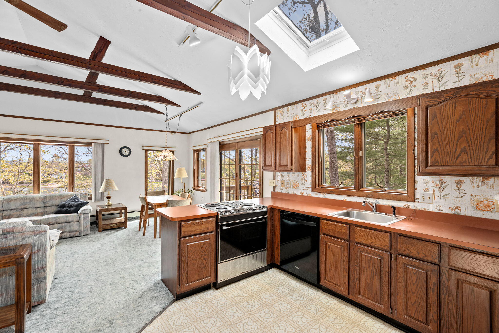 10 Quamhasset Road