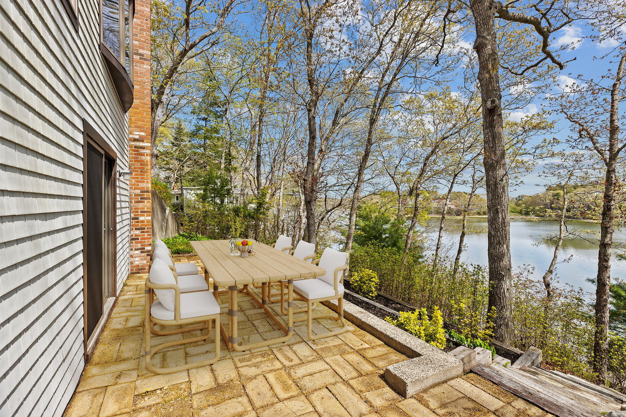 10 Quamhasset Road