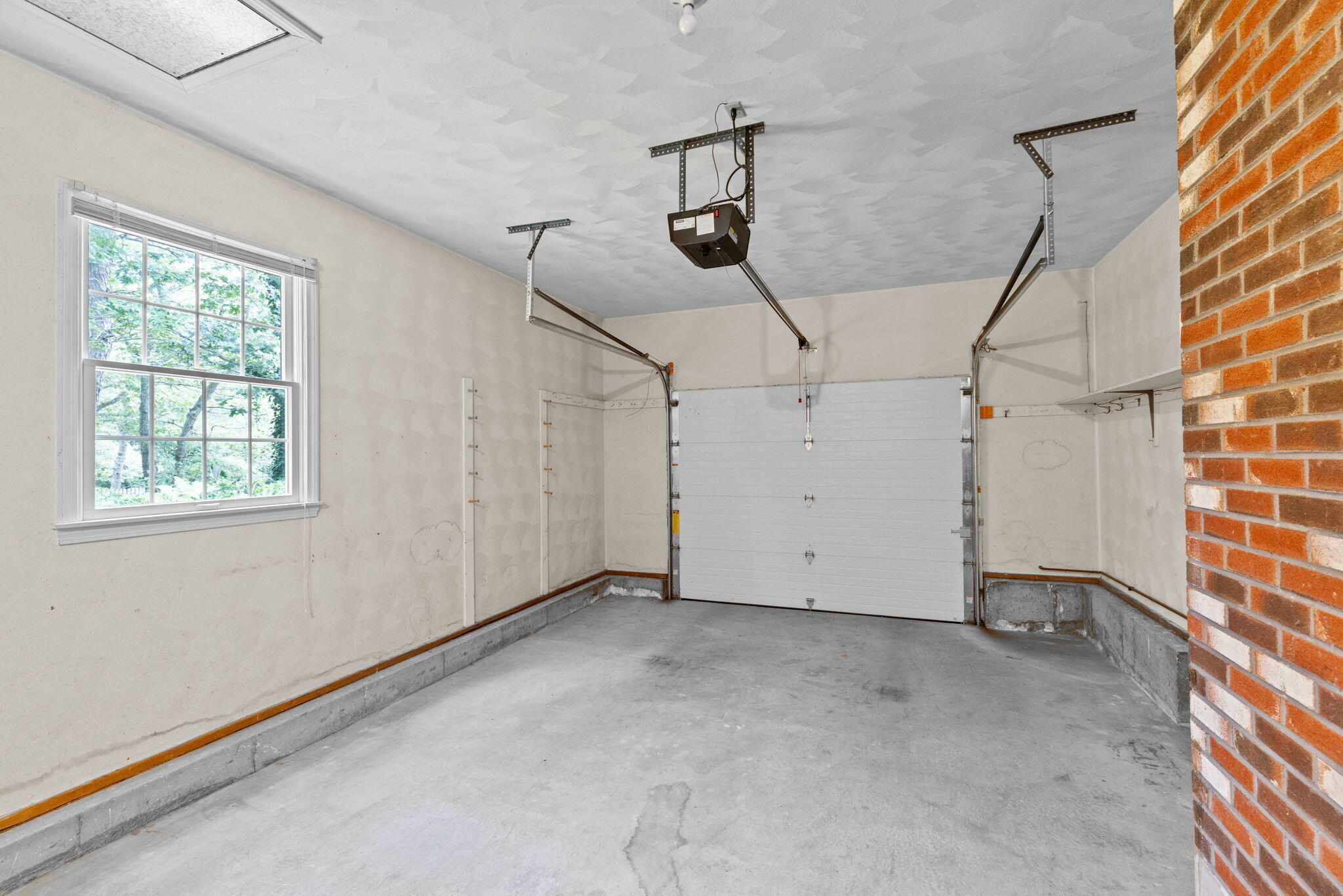 166 Carriage Lane
