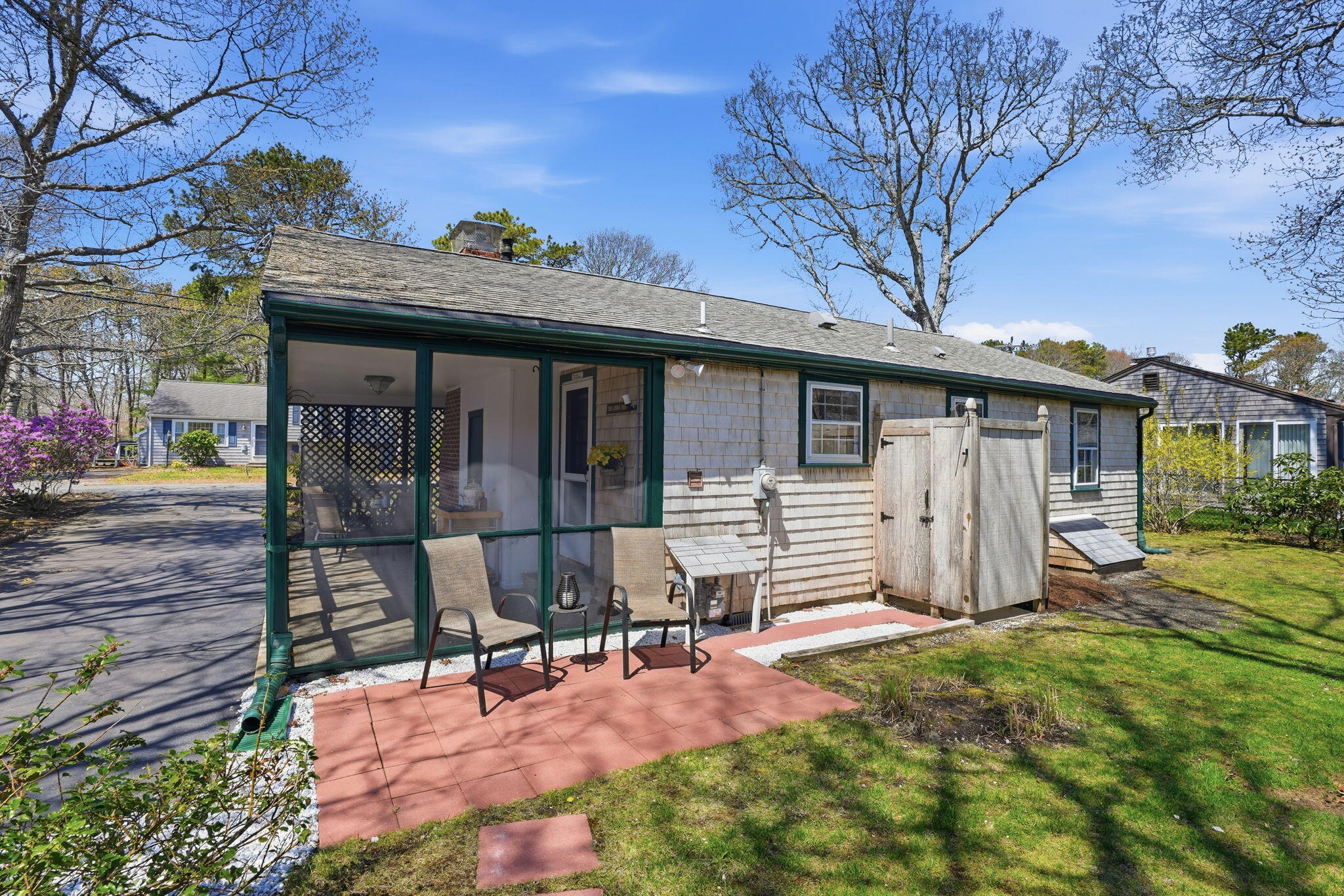 28 Pine Grove Road