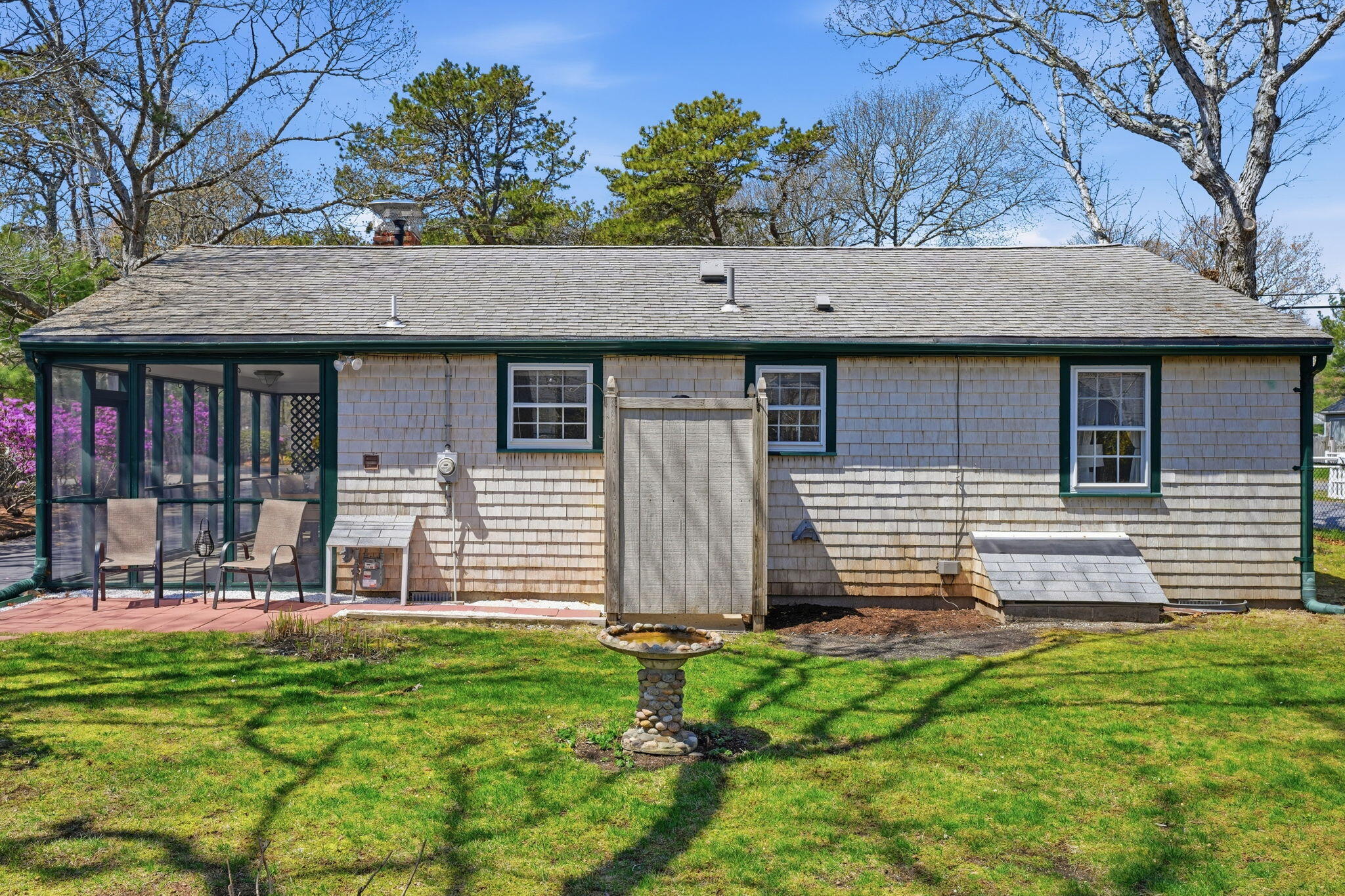 28 Pine Grove Road
