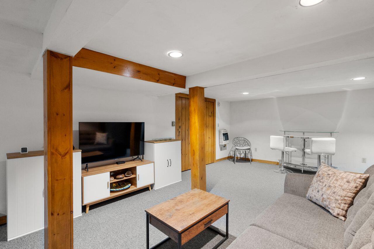 195 Falmouth Road APT 10A