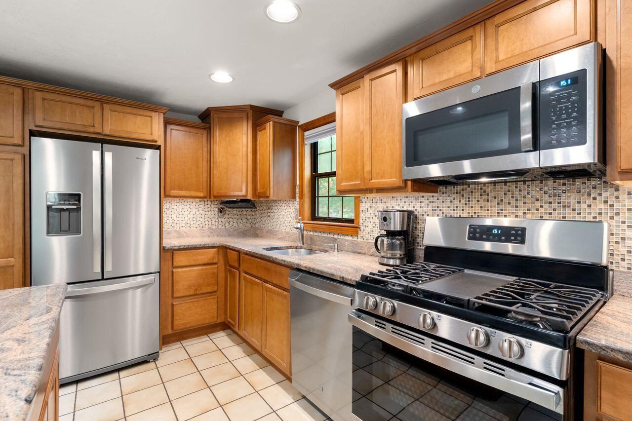 195 Falmouth Road APT 10A
