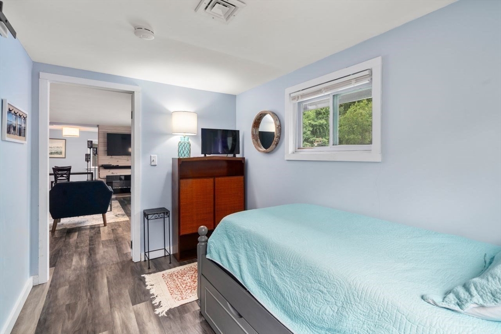 8 E. Wind Dr
