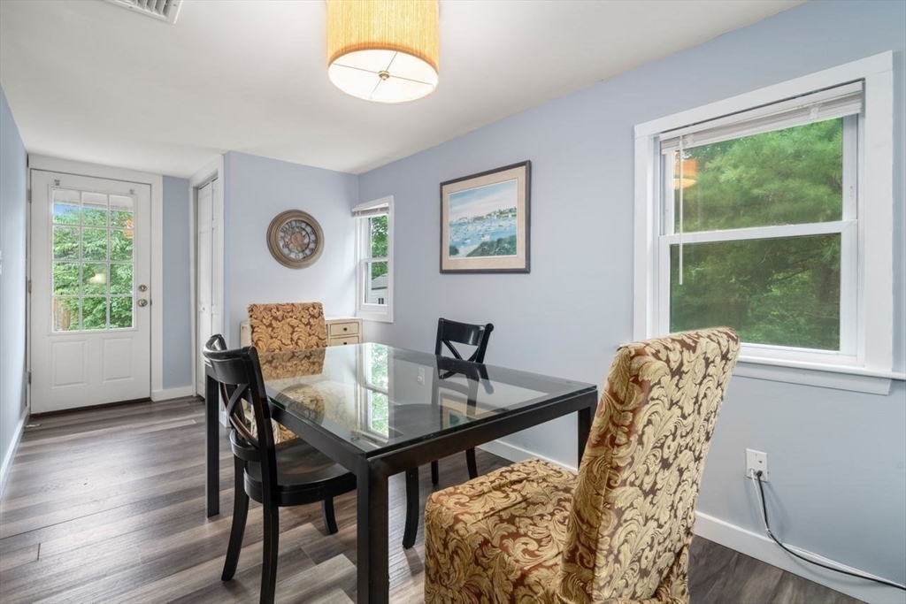 8 E. Wind Dr