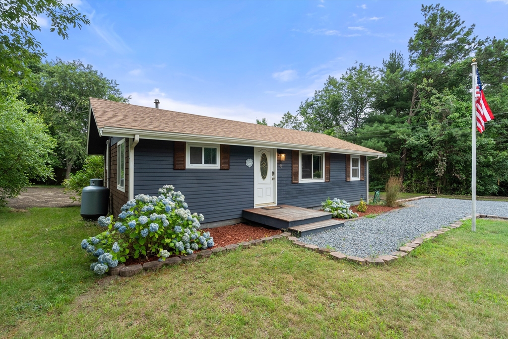 8 E. Wind Dr