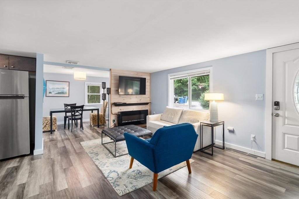 8 E. Wind Dr