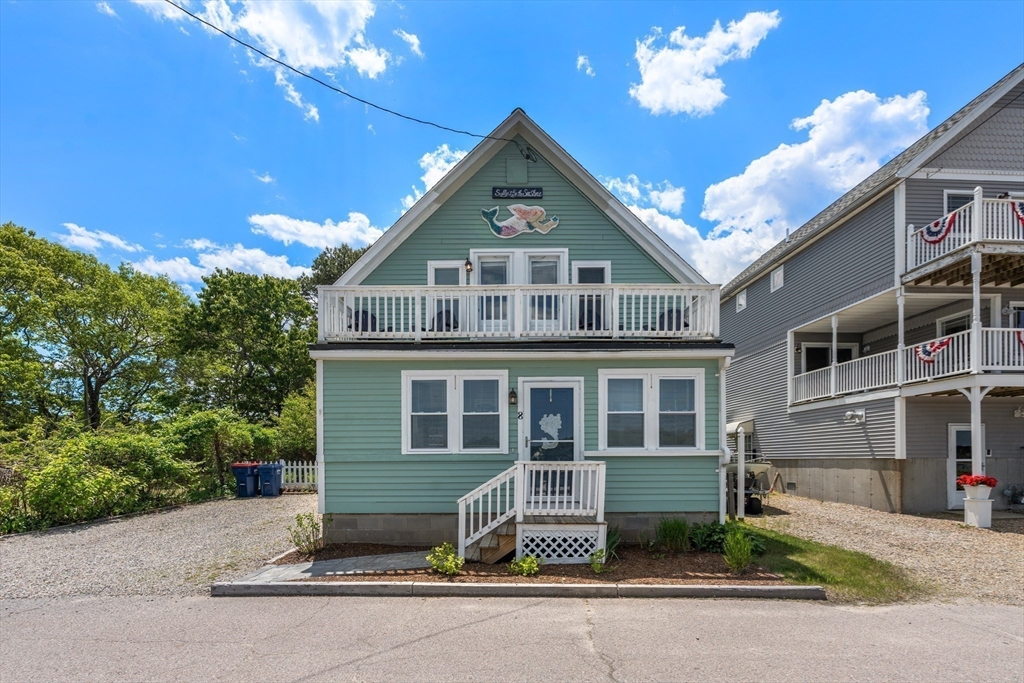 8 North Blvd
