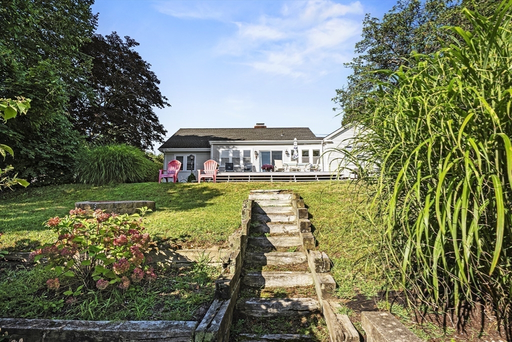 6 Perry Ave
