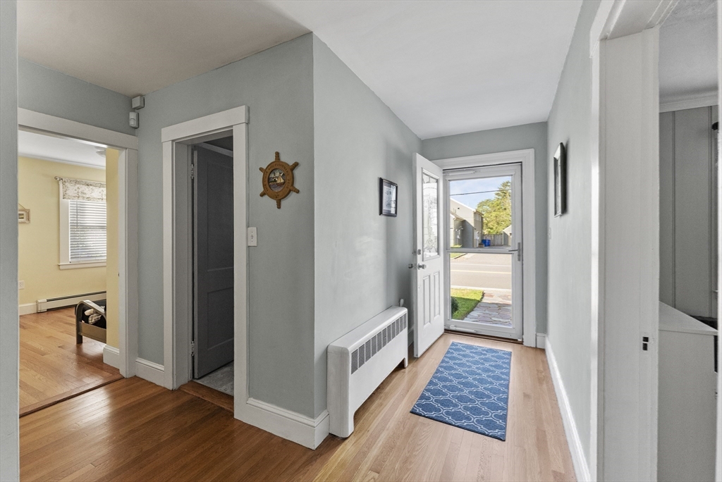 6 Perry Ave