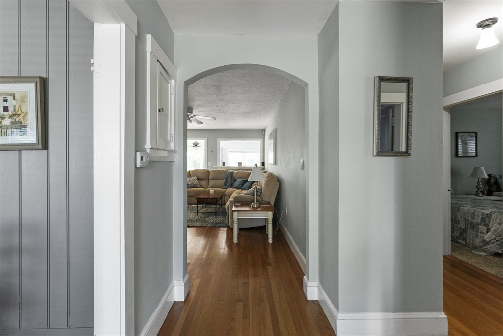 6 Perry Ave
