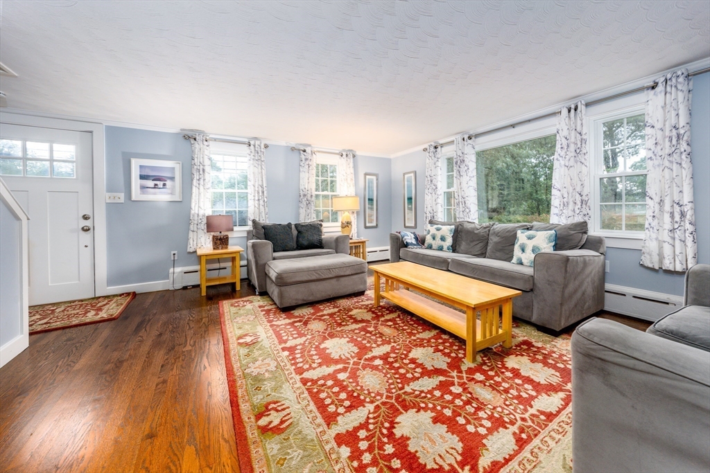 47 W Yarmouth Rd