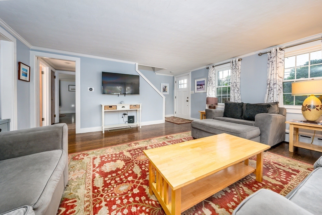 47 W Yarmouth Rd
