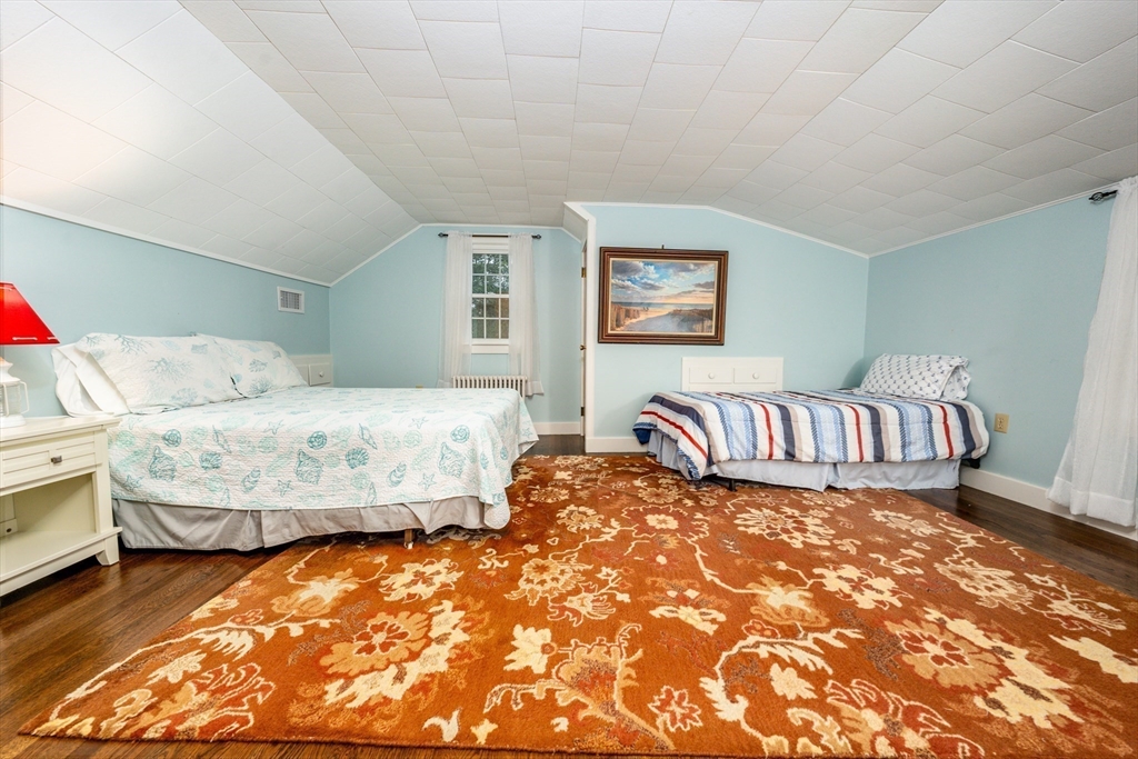 47 W Yarmouth Rd