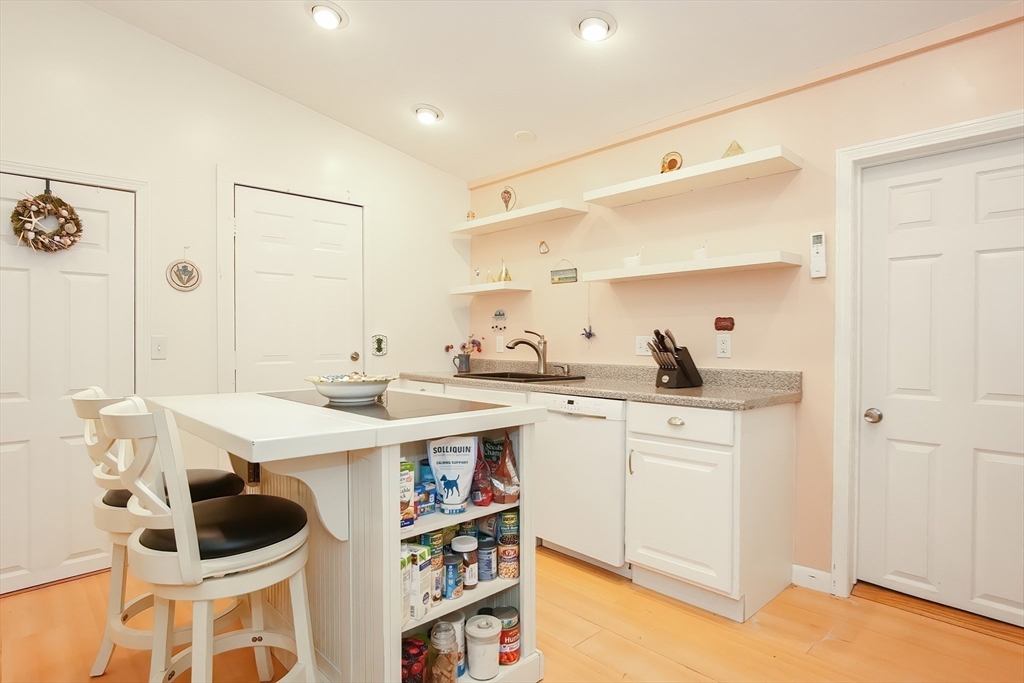 12 Thirteenth St