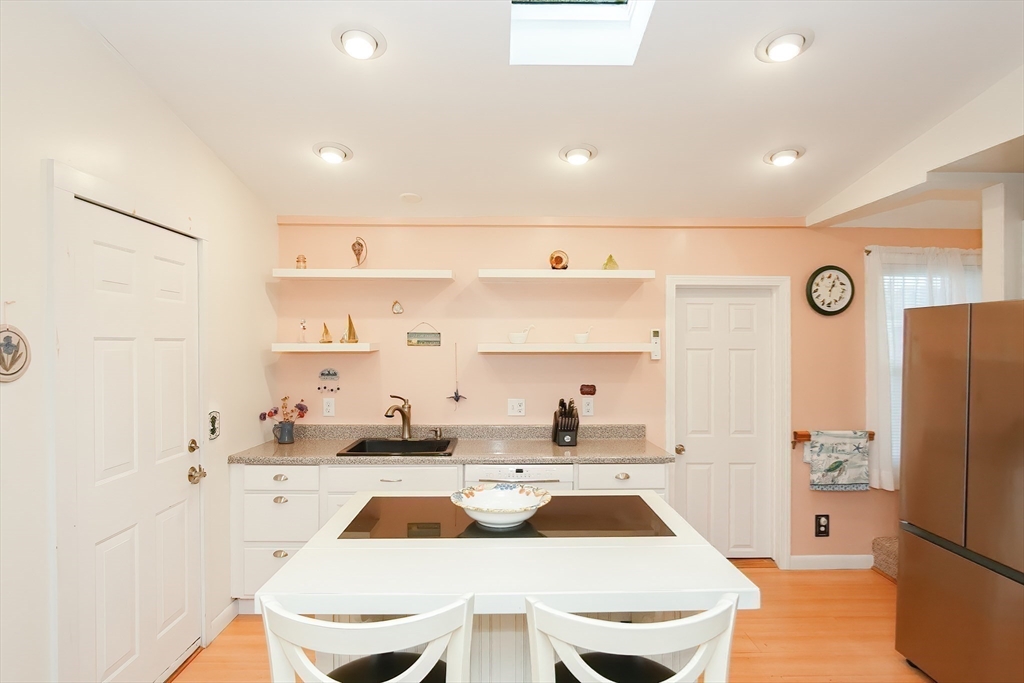 12 Thirteenth St