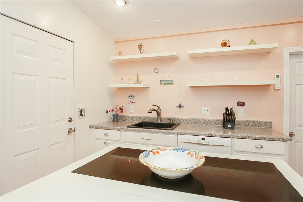 12 Thirteenth St