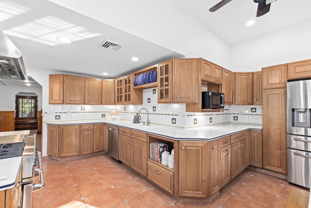 15 Upland Road