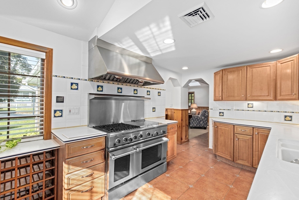 15 Upland Road