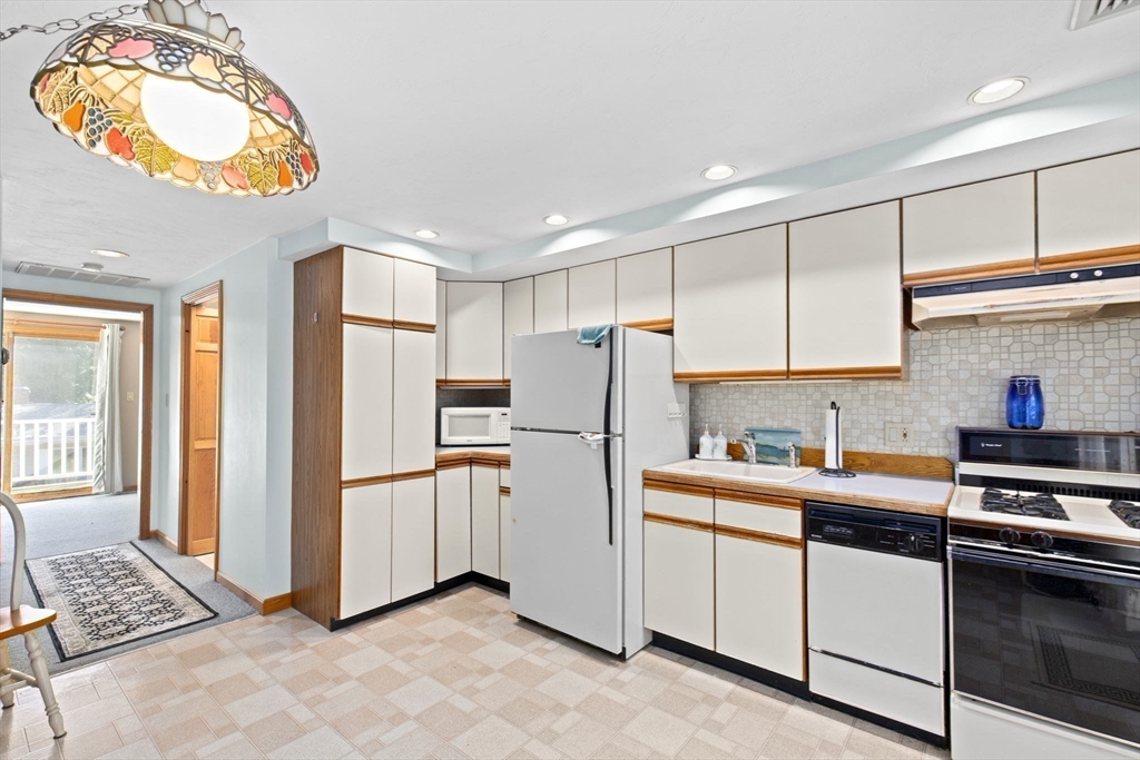 15 Upland Road