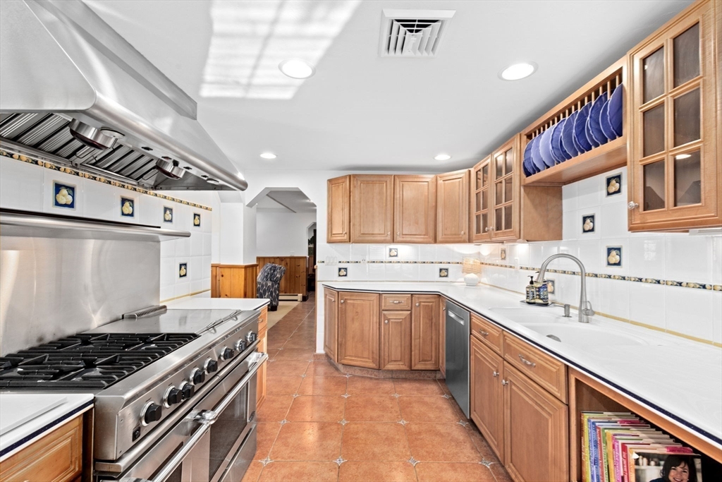 15 Upland Road