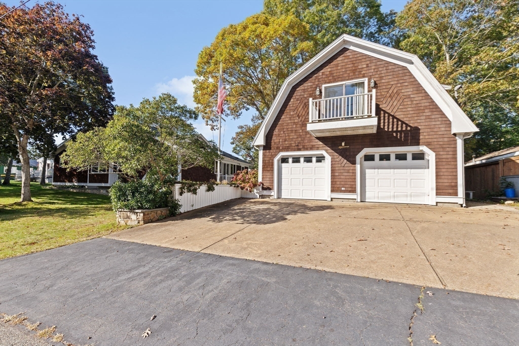 15 Upland Road