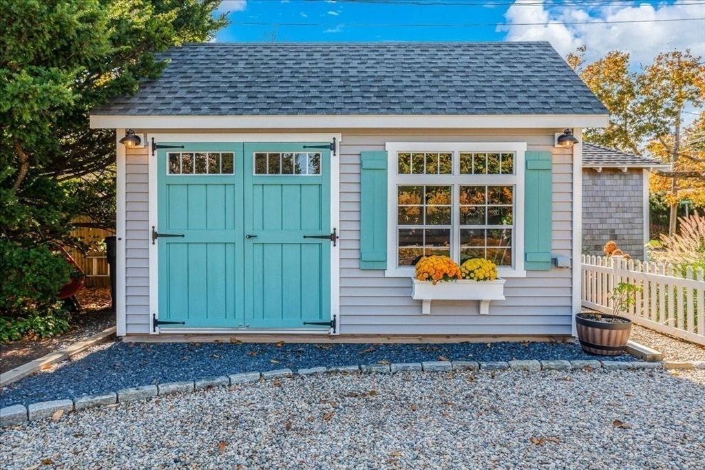 79 Manomet Ave