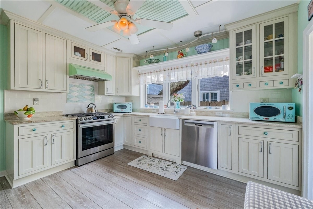 79 Manomet Ave