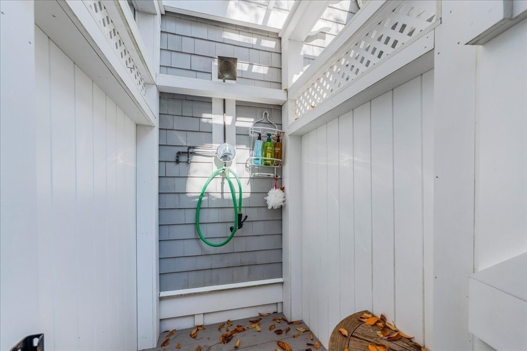79 Manomet Ave