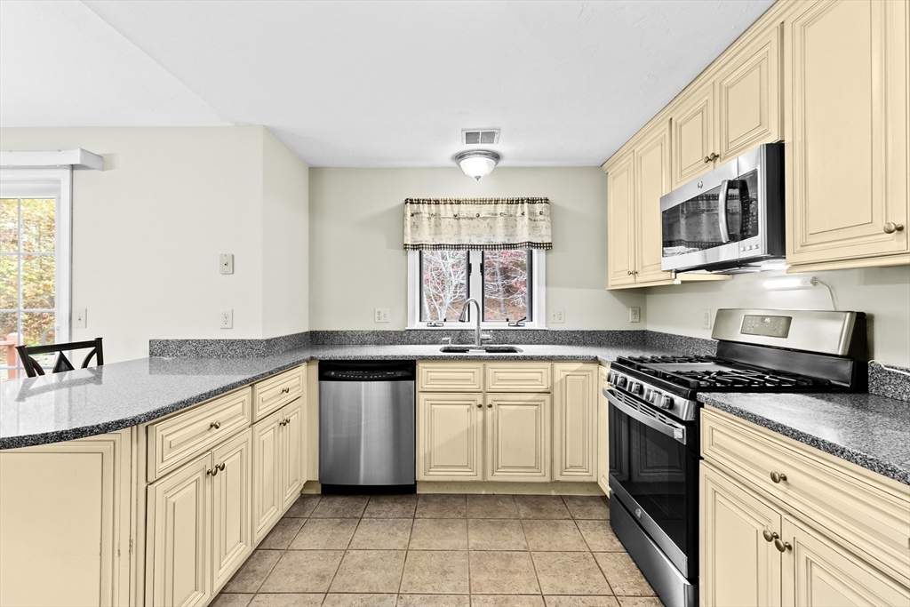 4 Browning Ct # A