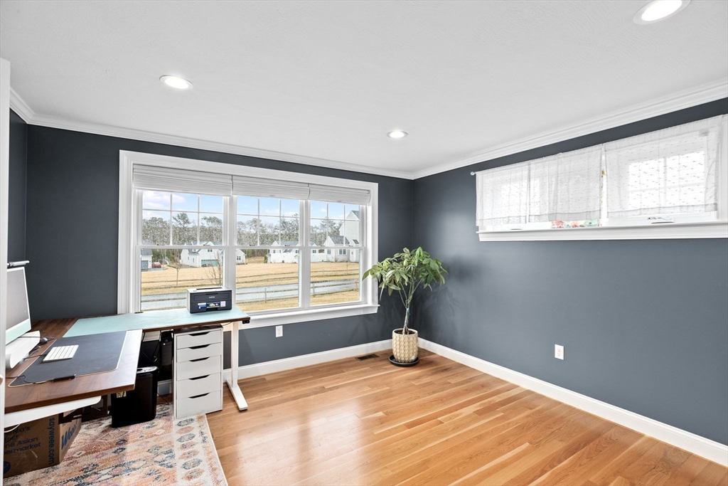 14 Karas Way