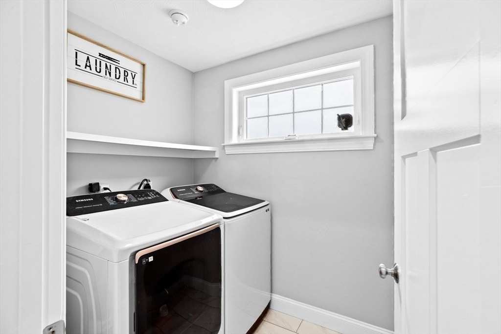 14 Karas Way