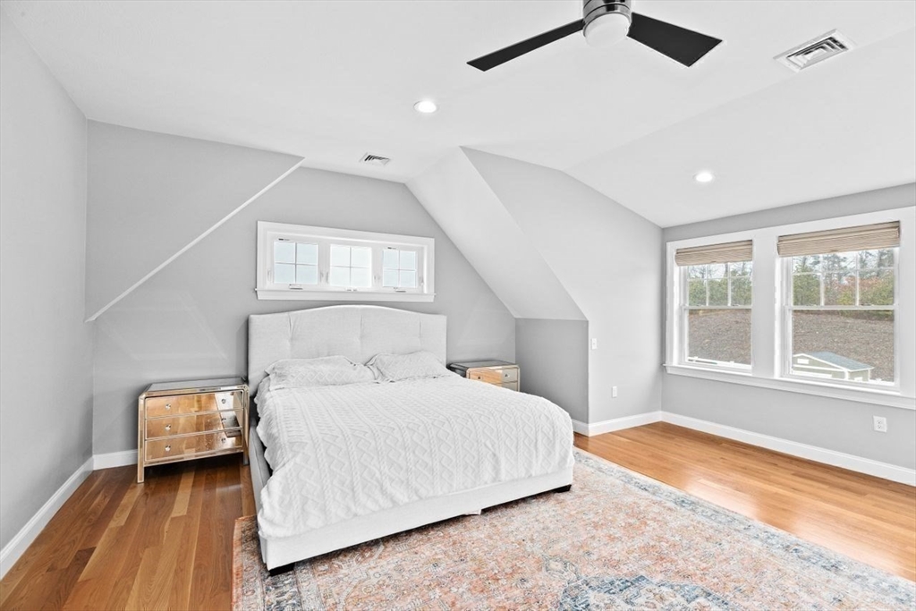 14 Karas Way