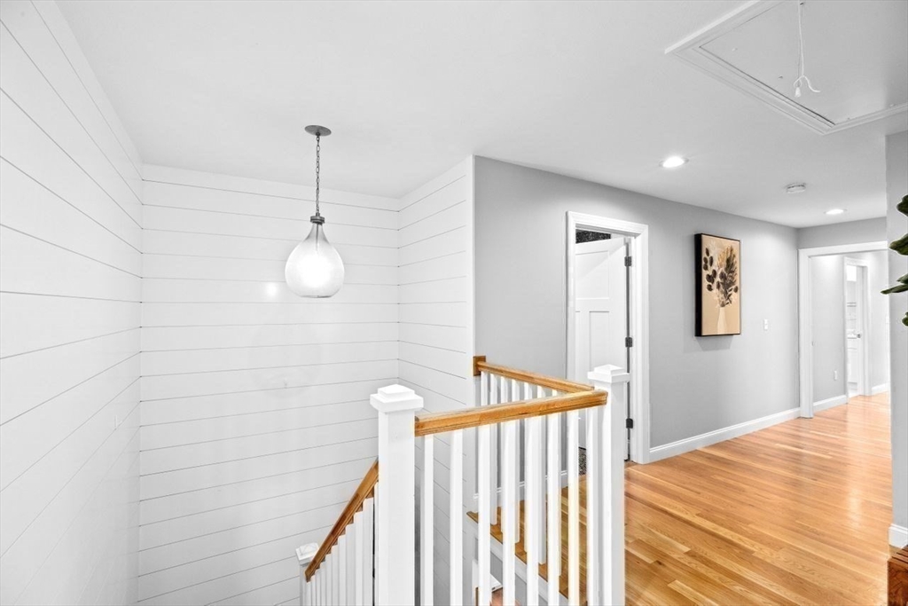 14 Karas Way