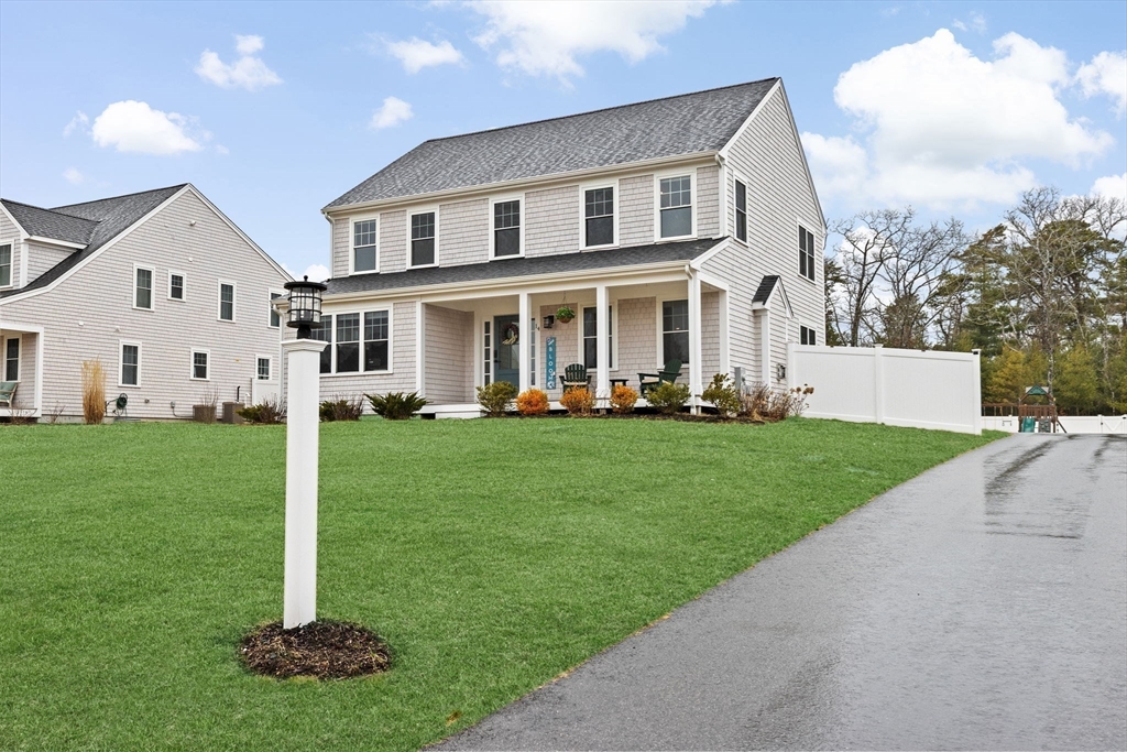 14 Karas Way