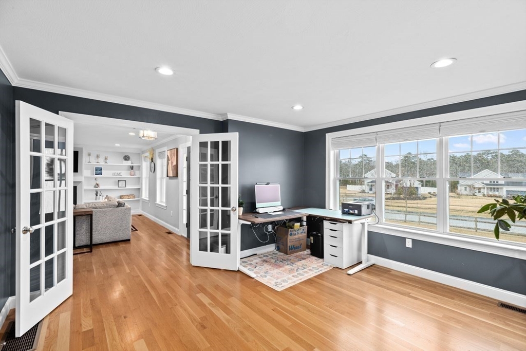14 Karas Way