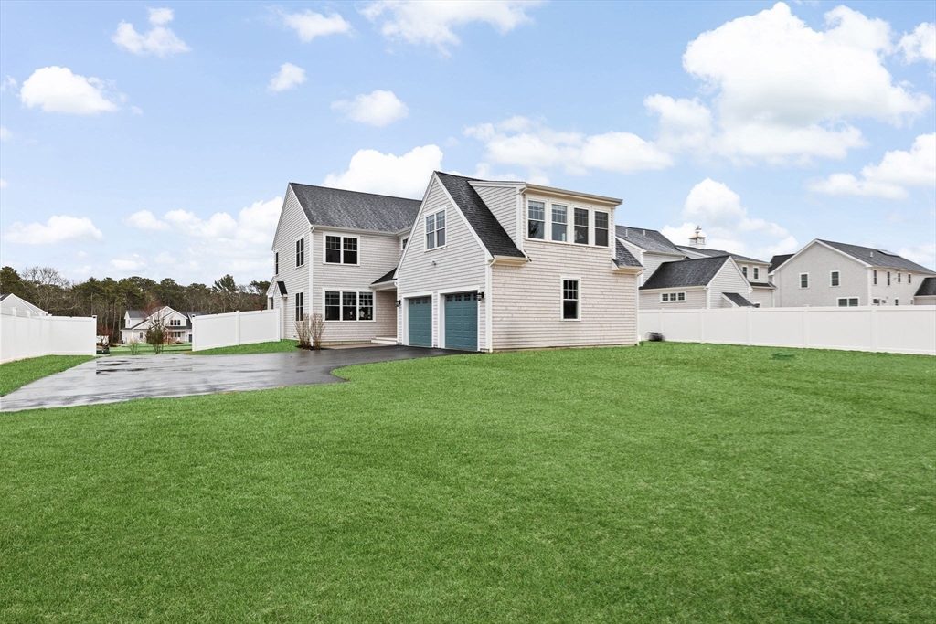 14 Karas Way