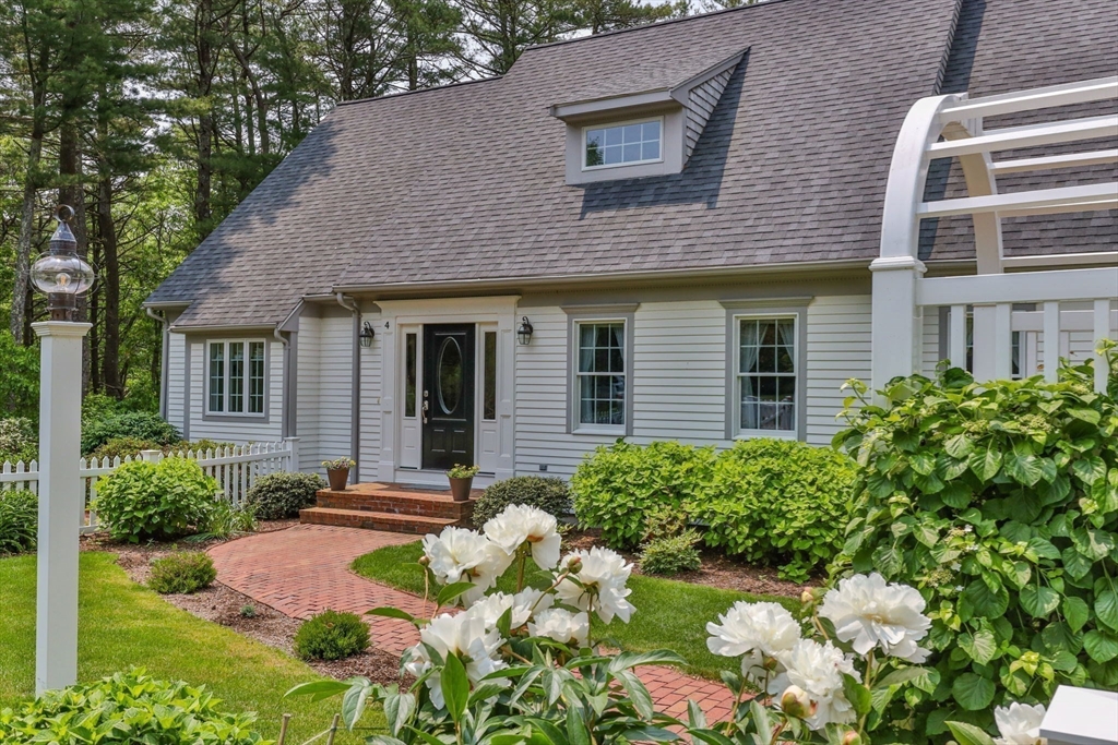 4 Canterbury Lane