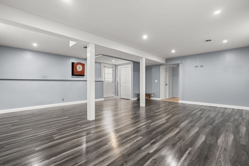 8 Santo St