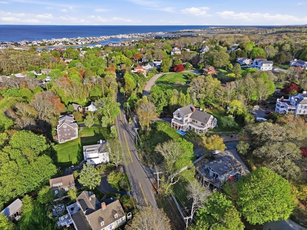 6 Upland Road