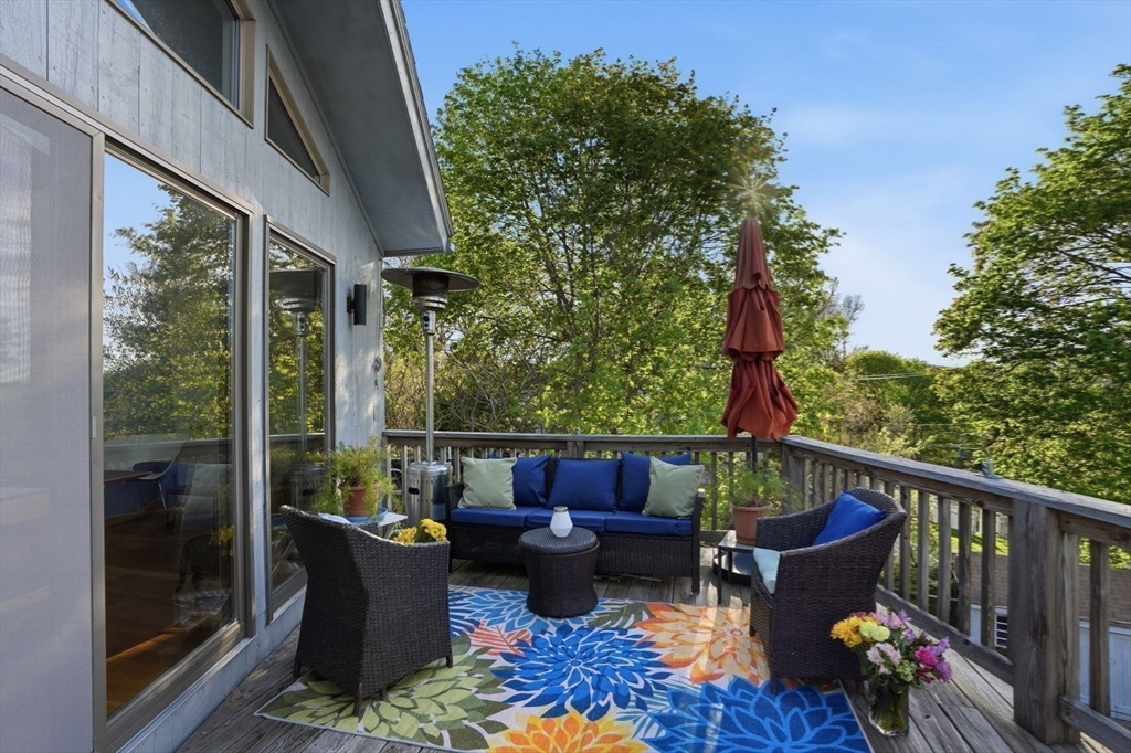 6 Upland Road