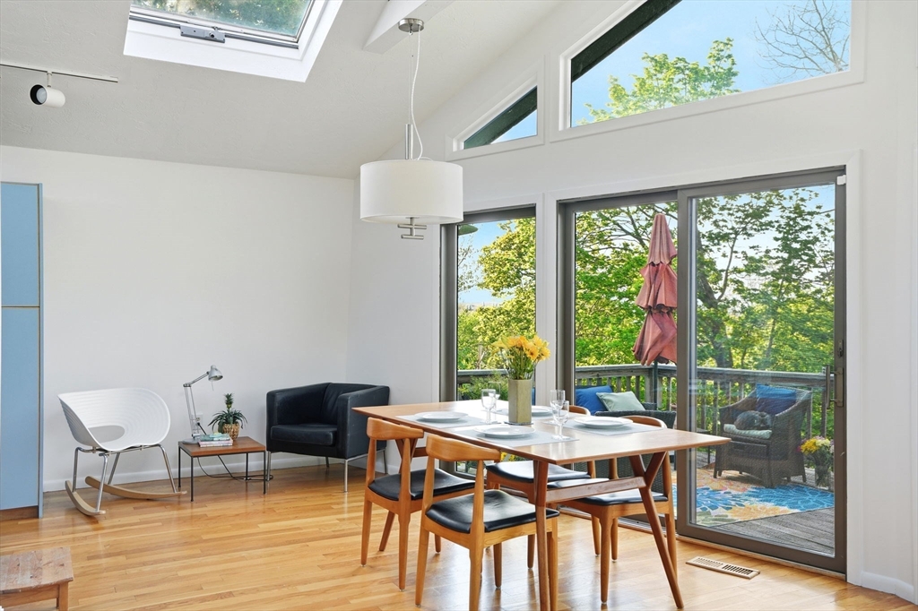 6 Upland Road