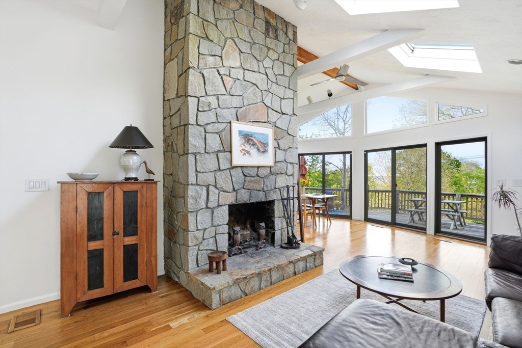6 Upland Road