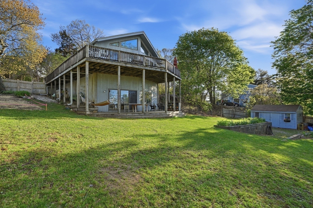 6 Upland Road