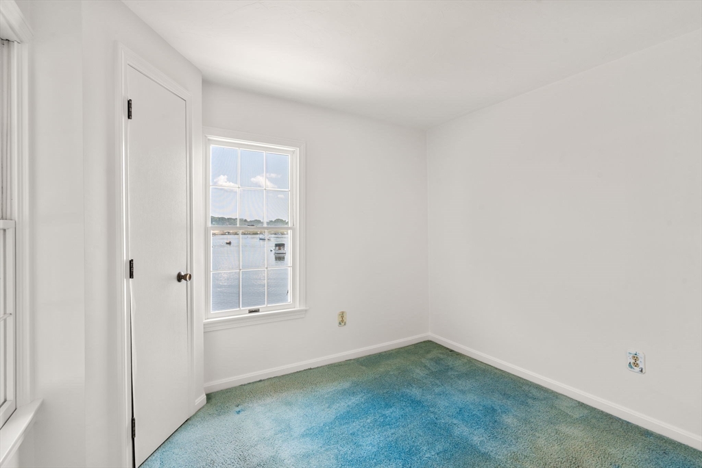 584 Circuit Ave