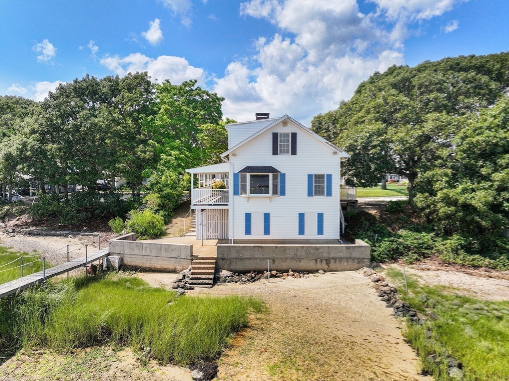 584 Circuit Ave