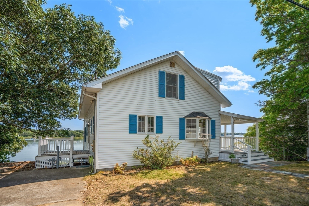584 Circuit Ave