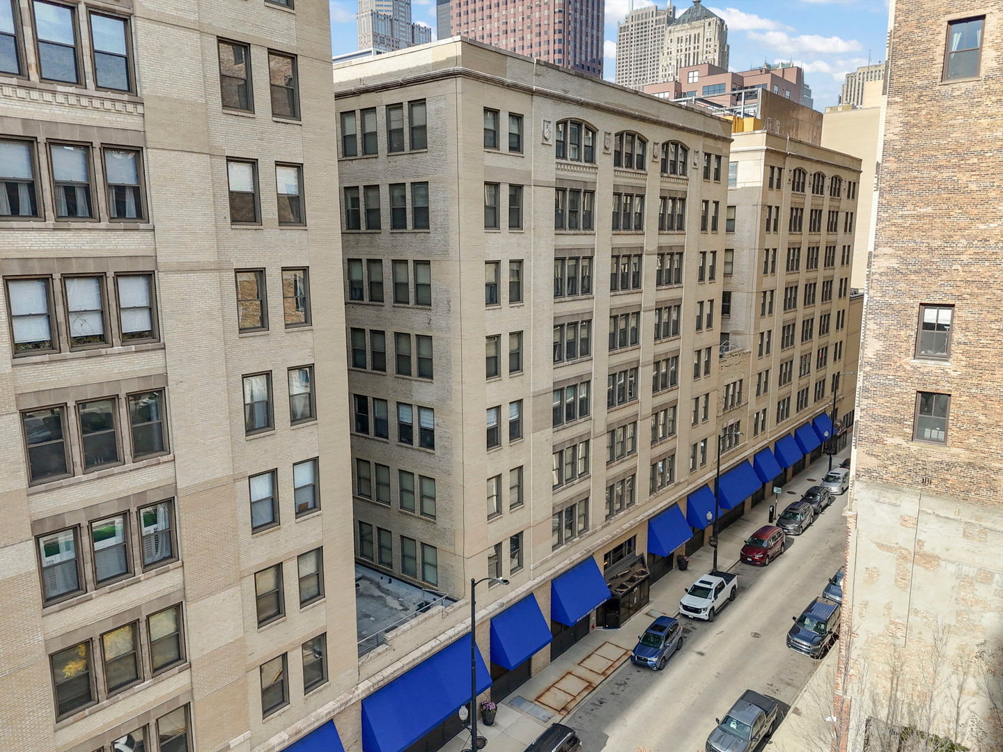 640 S Federal Street Unit: 702