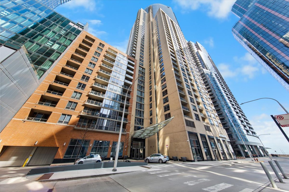 420 E Waterside Drive Unit: 2303